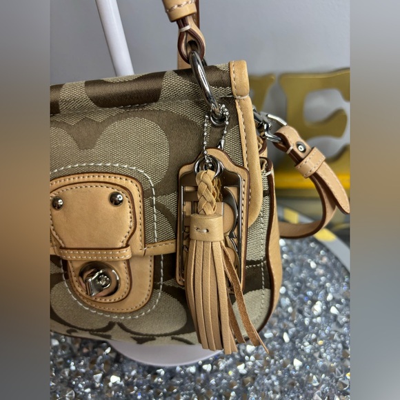 Coach 2011 Willis 70th Anniversary Limited Edition bag - Picture 3 of 15